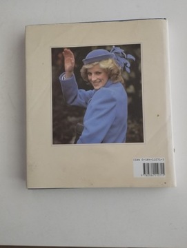 A hundred years of Royal style Colin McDowell eng.