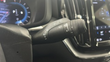 Volvo XC60 II 2021 Volvo XC 60 B4B Momentum, zdjęcie 24