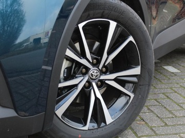 Toyota C-HR II SUV Plug-In 2.0  223KM 2025 Style 2.0 Hybrid Dynamic Force Plug-in 223KM | Tempomat adaptacyjny!, zdjęcie 10