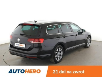 Volkswagen Passat B8 Variant 2.0 TDI BlueMotion SCR 150KM 2019 Volkswagen Passat navi czujniki parkowania, zdjęcie 6