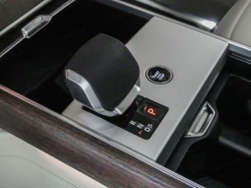 Land Rover Range Rover V SWB PHEV 3.0 460e 460KM 2026 LAND ROVER Range Rover P460e HSE 3.0 (460KM) 2026, zdjęcie 9