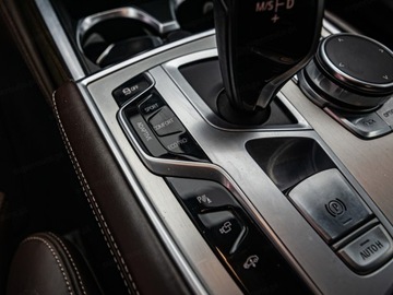 BMW Seria 7 G11-G12 Sedan 740d 320KM 2017 Od ręki - 740d xDrive Sedan 3.0 320KM 2017, zdjęcie 23