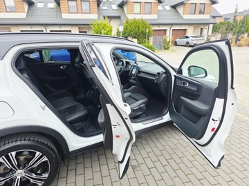 Volvo XC40 Crossover 1.5 T3 163KM 2021 Volvo XC 40 ___R-Design___T3 163KM Geartronic FULL LED Skora Alcantara Kam, zdjęcie 13