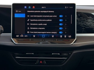 Volkswagen Passat B8 Variant Facelifting 2.0 TDI SCR 150KM 2024 Volkswagen Passat Bezwypadkowy Bogate wyposazenie faktura VAT 2.0 Diesel, zdjęcie 32