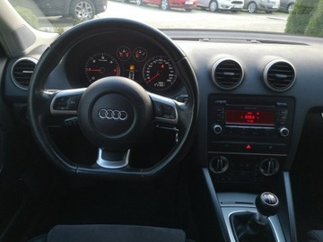 Audi A3 8P Hatchback 3d 2.0 TDI CR 140KM 2009 Audi A3 2.0 TDI 140KM # Klimatr # Ledy # Bi-XENON, zdjęcie 14