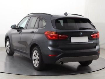 BMW X1 F48 2016 BMW X1 sDrive18d, Automat, Navi, Klima, zdjęcie 3