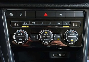 Volkswagen T-Roc I SUV 1.5 TSI ACT 150KM 2018 Volkswagen T-Roc 1.5 TSI 150 KM DSG bezwypadkowy VIRTUALFULL LED, zdjęcie 31