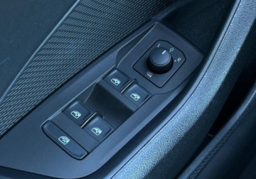 Skoda Octavia IV Liftback 1.5 TSI EVO 150KM 2022 Skoda Octavia Ambition Pakiety, Tempomat, Kamera cofania, Podgrzewane fote, zdjęcie 18