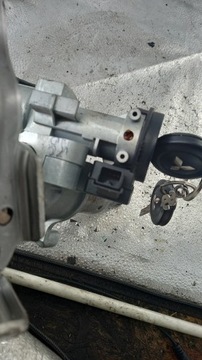 SLOUPEC VOLANT SPÍNACÍ SKŘÍŇKA MITSUBISHI COLT VI