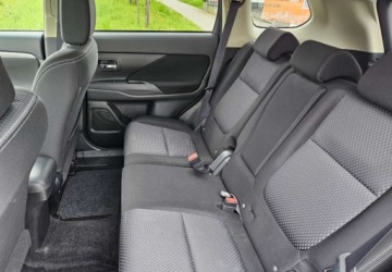 Mitsubishi Outlander III SUV Facelifting 2015 2.0 MIVEC 150KM 2016 Mitsubishi Outlander LIFT 2.0 150KM Kamera 1-Wlasciciel Ks.Serwisowa Zarej, zdjęcie 24