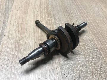 HOMELITE ST-100 WAŁ KORBOWY KORBOWÓD