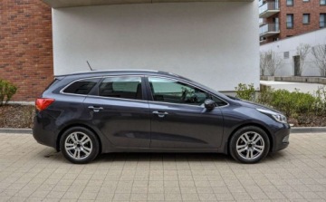 Kia Ceed II Kombi 1.6 GDI 135KM 2014 Kia Ceed Salon PL 1 wlasciciel Bezwypadkowy 2014 r. VAT 23 1.6 Benzyna, zdjęcie 4
