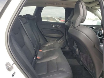 Volvo XC60 II 2023 Volvo XC 60 Plus 2023 2.0l 2.0 Benzyna 247KM, zdjęcie 11
