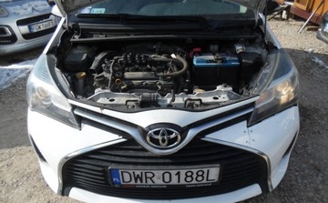 Toyota Yaris III 2016 Toyota Yaris 2016r, 1.3 Benzyna LPG, Uszkodzona. Poobijana. Jezdzi. 1.3, zdjęcie 4