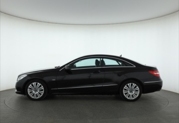 Mercedes Klasa E W212 Coupe 200 CGI BlueEFFICIENCY 184KM 2011 Mercedes E E 200, Serwis ASO, Automat, Skóra, zdjęcie 2
