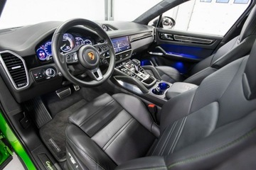 Porsche Cayenne III 2022 Porsche Cayenne Coupé Turbo S E-Hybrid 680 KM., zdjęcie 22