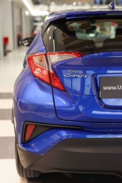 Toyota C-HR I Crossover 1.2L Turbo 116KM 2018 Toyota C-HR 1.2 T GPF Premium 1.2 Benzyna 116KM, zdjęcie 25