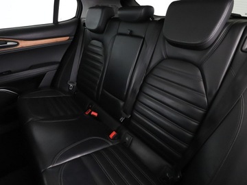 Alfa Romeo Stelvio SUV 2.0 Turbo 280KM 2017 Alfa Romeo Stelvio 2.0 Turbo Edition Automat, zdjęcie 16