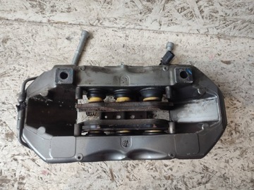 AUDI R8 4S PŘÍTLAČÁK TŘMEN PŘEDNÍ CERAMIC 4S0615105K