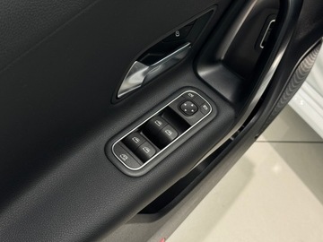 Mercedes CLA C118/X118 2022 Mercedes-Benz CLA 180 180 7G-DCT / 1 właściciel /, zdjęcie 18