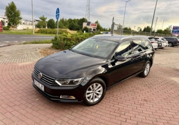 Volkswagen Passat B8 Variant 2.0 TDI BlueMotion SCR 150KM 2016 Volkswagen Passat 2.0Tdi 150PS NAVI EL.hak Extra stan 2.0 Diesel 150KM