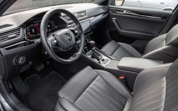 Skoda Superb III Kombi Facelifting 2.0 TDI SCR 150KM 2023 Skoda Superb LaurinKlement FulLedy Virtual Pano Canton Skora Camery El.Kla, zdjęcie 14