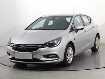 Opel Astra J GTC 1.6 CDTI Ecotec 110KM 2017 Opel Astra 1.6 CDTI, Salon Polska, Serwis ASO, zdjęcie 1