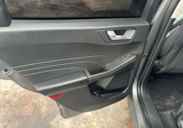 Ford Kuga III 2021 Ford Kuga 2021 Ford Kuga 4x4 - w POLSCE po wszystkich oplatach 1.5 Benzyna, zdjęcie 13