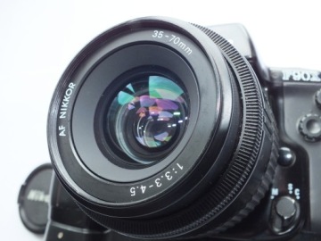 Nikon F90X + Nikon AF Nikkor 35–70 мм 1:3,3–4,5