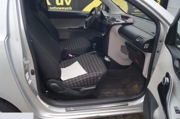 Toyota iQ 2011 Toyota iQ 1.33 Plus CVT 98KM 2011r FV23%, zdjęcie 17