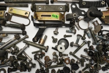 YAMAHA FZS FAZER 600 02-03 БОЛТЫ ВИНТЫ