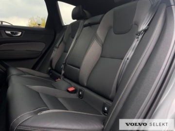 Volvo XC60 II Crossover Plug-In Facelifting 2.0 T8 455KM 2025 Volvo XC 60 FV23% SalonPL T8 Plug-In Ultra Black E, zdjęcie 15