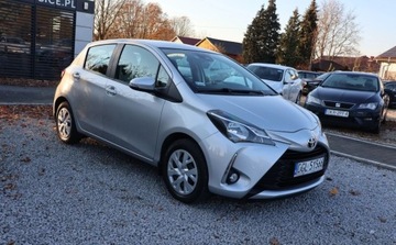 Toyota Yaris III Hatchback 5d Facelifting 2017 1.5 Dual VVT-iE 111KM 2017 Toyota Yaris Tempomat , Bluetooth , Czujniki cofania, Wielof. kierownica., zdjęcie 1