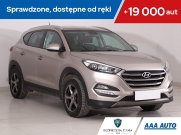 Hyundai Tucson III SUV 1.6 GDI 132KM 2016 Hyundai Tucson 1.6 GDI, Salon Polska