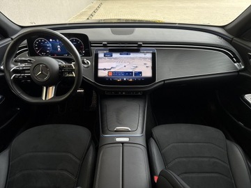 Mercedes Klasa E W214 Sedan 2.0 220d 197KM 2024 Mercedes-Benz E 220 4MATIC, Pakiet AMG, zdjęcie 14