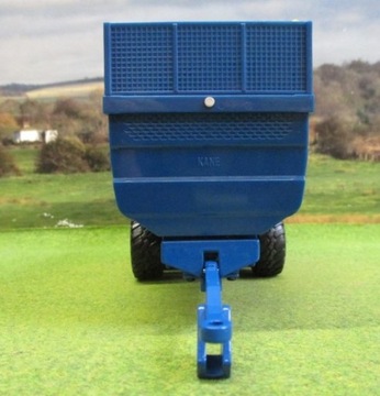 Трехосный прицеп KANE 1:32 Britains 43284