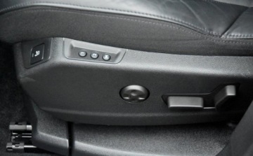 Peugeot 3008 II Plug-In Hybrid Facelifting 1.6 HYBRID4 300KM 2022 Peugeot 3008 SKORA Alusy LED Navi. BLIS linne assist Grzane fotele 1.6, zdjęcie 18