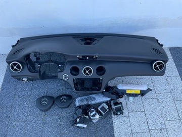 DESKA ROZDĚLOVAČE KOKPIT MERCEDES W176 FACELIFT