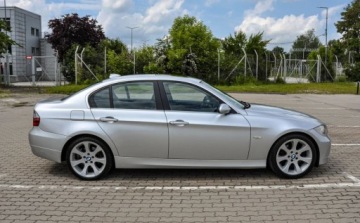 BMW Seria 3 E90-91-92-93 Limuzyna E90 325i 218KM 2008 BMW Seria 3 2,5 (218KM) Automat Bezwypadkowa Skory Sportsitze iDrive 2.5, zdjęcie 4