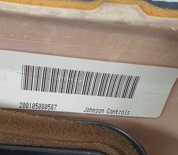 DESKA ROZDĚLOVAČE KONZOLA MERCEDES W203 2036800187