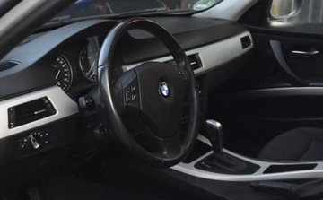 BMW Seria 3 E90-91-92-93 Limuzyna E90 318i 143KM 2009 BMW Seria 3 BMW Seria 3 318i Edition Sport 2.0 Benzyna 143KM, zdjęcie 4