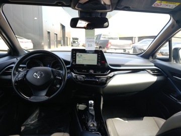 Toyota C-HR I Crossover Facelifting 2.0 Hybrid Dynamic Force 184KM 2019 Toyota C-HR 2.0 Hybrid Selection Toyota C-HR 2.0 H, zdjęcie 23