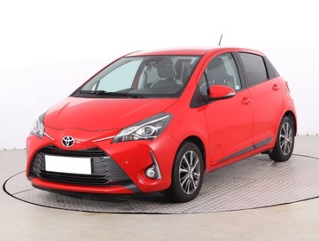Toyota Yaris III Hatchback 5d Facelifting 2017 1.5 Dual VVT-iE 111KM 2020 Toyota Yaris 1.5 Dual VVT-i, Salon Polska, zdjęcie 1