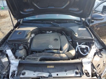 Mercedes GLC C253 2020 Mercedes-Benz GLC Coupe 300 4matic 2020 2.0 Benzyna 255KM, zdjęcie 6