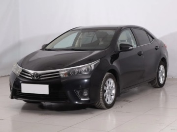 Toyota Corolla XI Sedan 1.6 Valvematic 132KM 2015 Toyota Corolla 1.6 Valvematic, Salon Polska, GAZ, zdjęcie 1