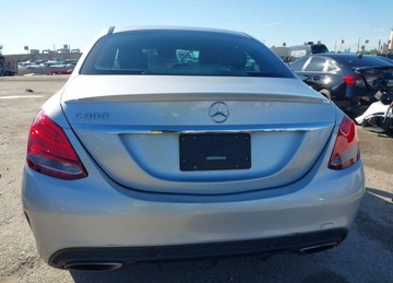 Mercedes Klasa C W205 Limuzyna 300 245KM 2018 Mercedes-Benz Klasa C 2018r., C 300, 2L, od ubezpieczalni 2.0 Benzyna 244KM, zdjęcie 5