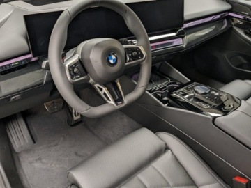 BMW Seria 5 G90-91 Touring 2.0 520d 197KM 2025 Touring 520d xDrive Sport Combi 2.0 (197KM) 2025, zdjęcie 7