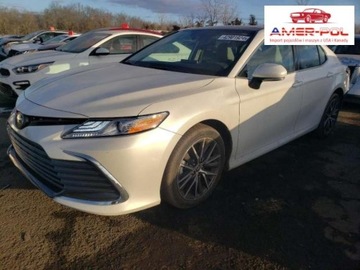 Toyota Camry IX 2022 Toyota Camry 2022, 2.5L, 4x4, XLE, od ubezpiec...