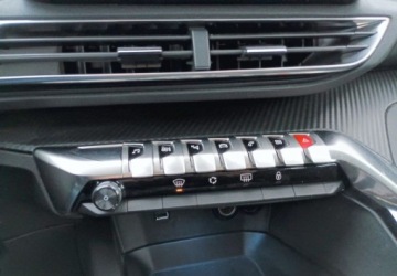 Peugeot 5008 II Crossover Facelifting 1.2 PureTech 130KM 2021 Peugeot 5008 1.2 PureTech Active Pack SS EAT8 SalonPL FVat Zadbany Od Reki, zdjęcie 17