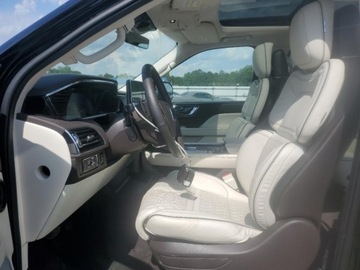 Lincoln Navigator III 2022 Lincoln Navigator Black Label 2022 3.5l 3.5 Benzyna 440KM, zdjęcie 7